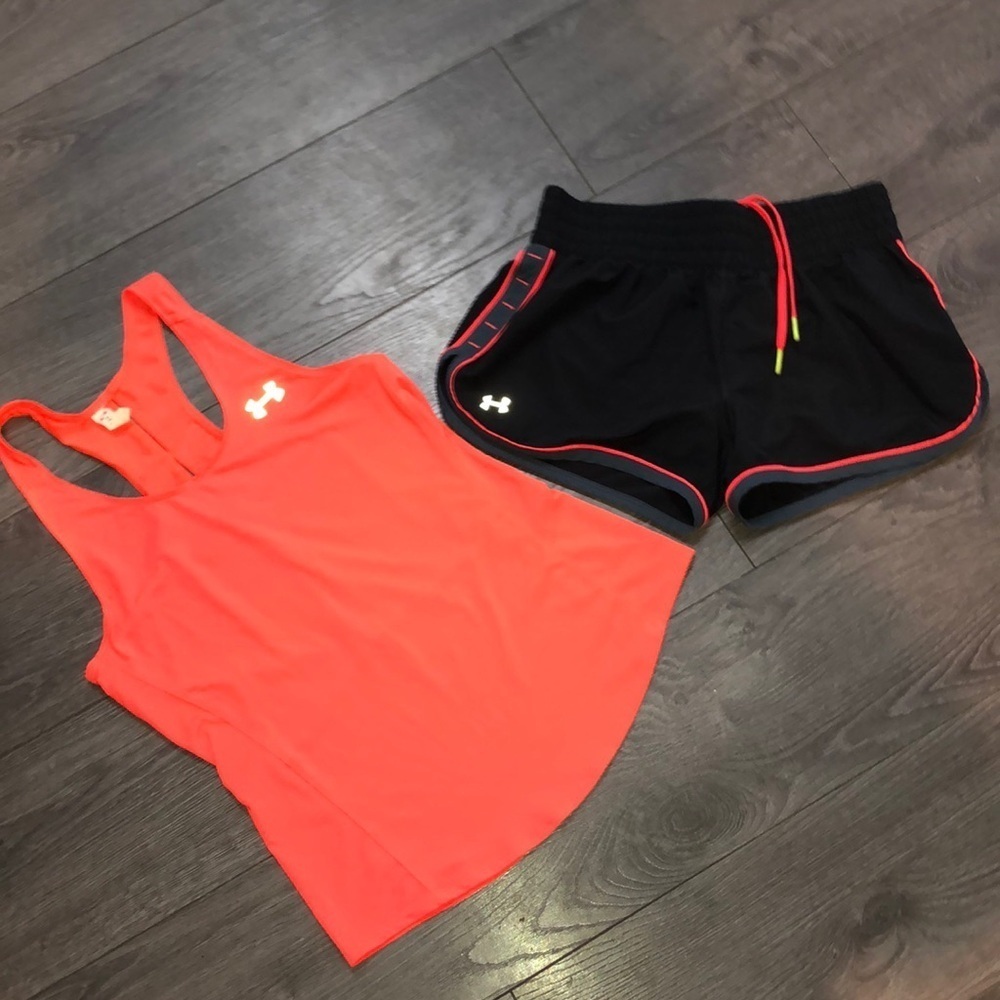 UNDER ARMOUR HEATGEAR SHORTS and tank top size XS